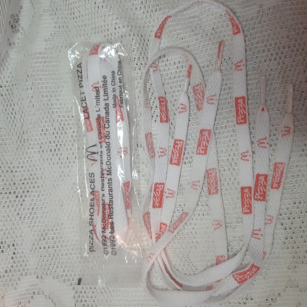 Pizza Shoelaces 1992 McDonald's Restaurants of Canada Limited
